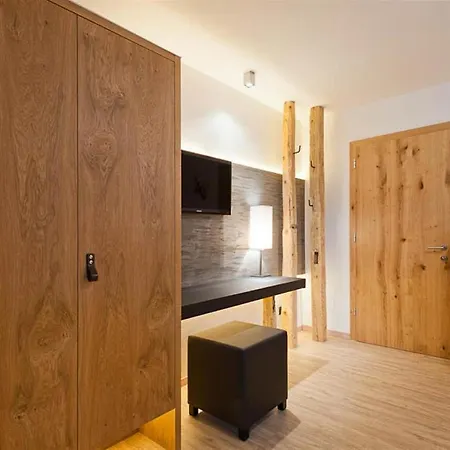Burgus - Design & Aparthotel 4*